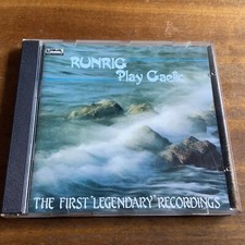 RUNRIG PLAY GAELIC  CD ALBUM