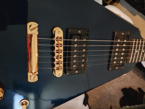 Gibson 1987 flying with - 1987,