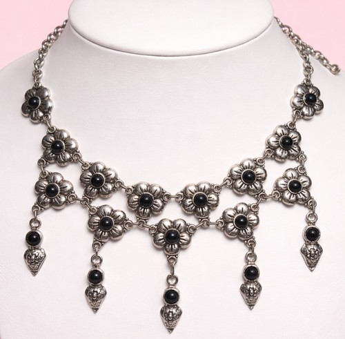 Vtg danon daisy necklace - danon, black