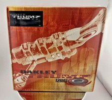 **Factory Sealed** Oakley