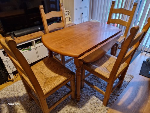 Round wooden table - wooden, 4