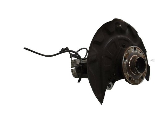 Front left wheel hub seat - left,