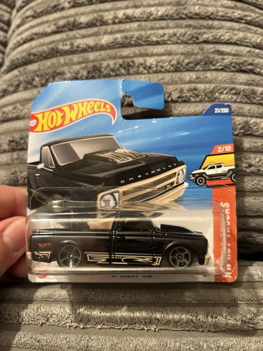 Hot wheels 2013 chevy - '67, c10