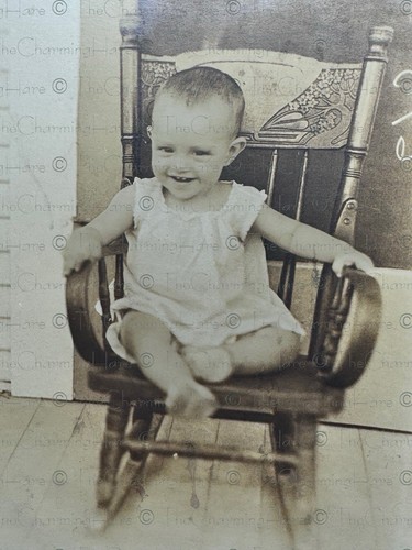 Vintage photo 1920 toddler - photo,