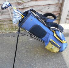DUNLOP JUNIOR GOLF SET WITH 6