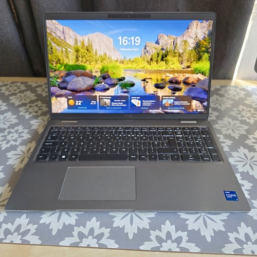 Dell laptop 11th gen - , i7