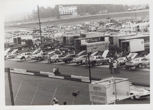 Nascar holly farms - nascar,
