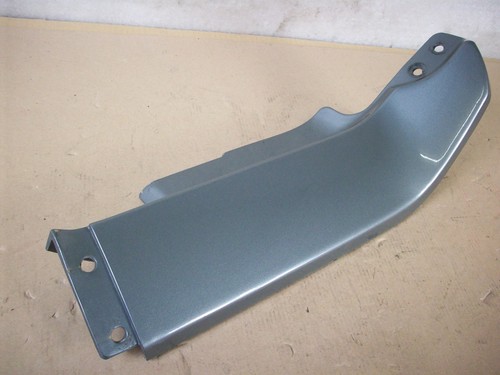 Leg shield right fairing