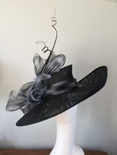 ASCOT black white hat ladies