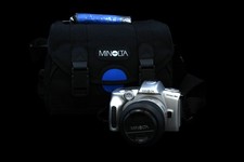 MINOLTA Dynax 40 SLR Camera & Minolta AF Zoom 28-100mm f/3.5-5.6 D Lens -L14