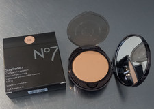 Boots No7 Stay Perfect Compact