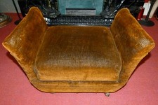 VICTORIAN FOOTSTOOL DRALON