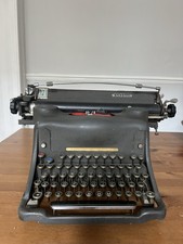 Vintage (1940s) Olivetti typewriter M44 in working condition that's a joy to use