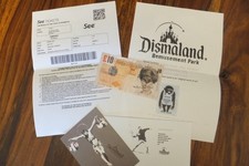 Banksy signed tenner &