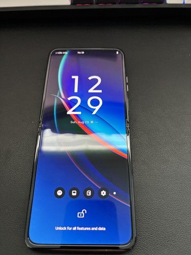 Motorola razr plus - motorola,