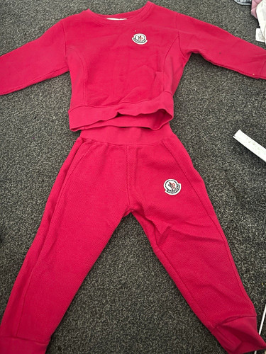 Moncler pink girls years - 2-3,