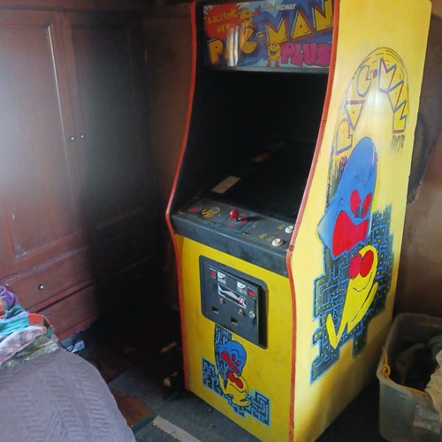 Midway pac man plus - midway, pac-man