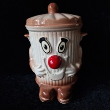 Iconic Vintage Dusty Bin Money