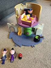 Ben And Holly’s Little Kingdom Thistle Castle Playset with figures