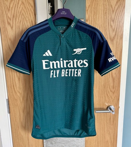 Adidas authentic player - player, issue