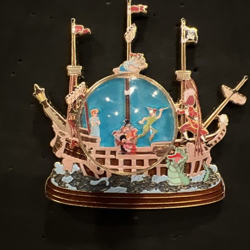 Disney dec snow globe - disney,