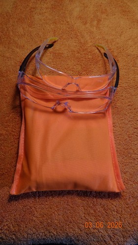 Safety pack including orange - ,