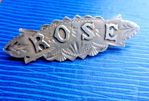 Rose silver name brooch - silver,