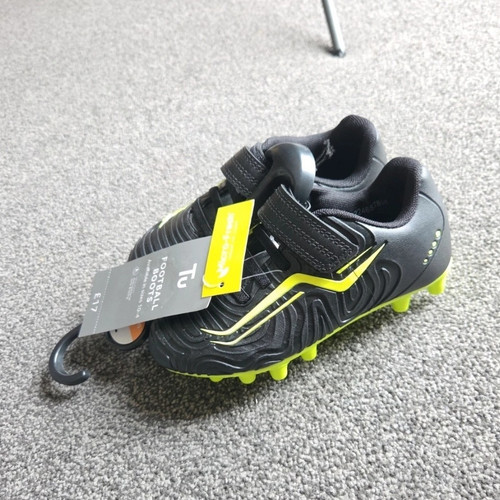Boys football trainers - tu,