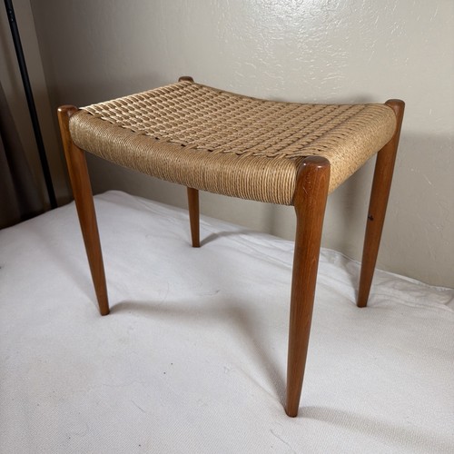 Moller hojbjerg denmark - j,