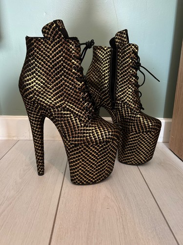 Hella heels khaleesi - khaleesi, of