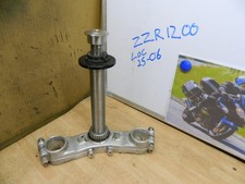 KAWASAKI ZZR1200 BOTTOM YOKE, WITH ALL FITTINGS