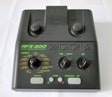 ZOOM RFX-300 DIGITAL REVERB & MULTI EFFECT PEDAL WORKING-EXC CONDITION