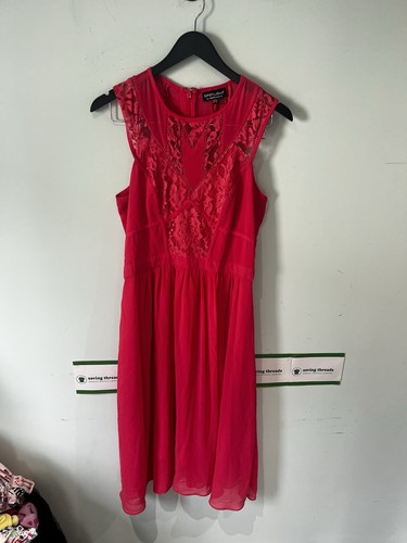Spotlight warehouse pink - spotlight, by
