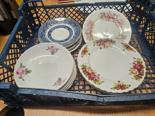 Broken plates job lot - job, 8-