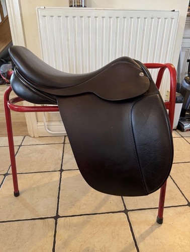 Farrington brown show - 17.5”,