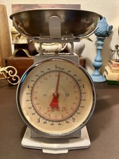 Metal Kitchen Scale - Vintage