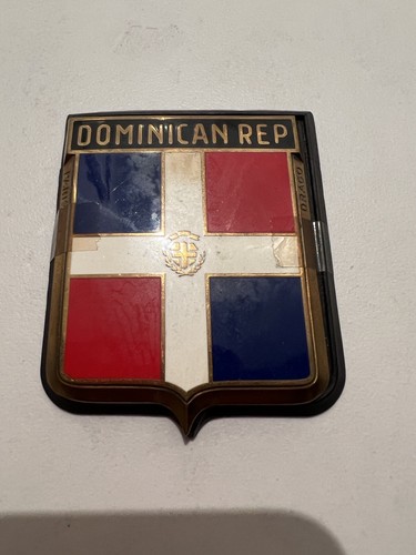 Drago badge dominican - drago, republic