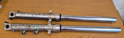 Pair used showa 31 inch - pair,