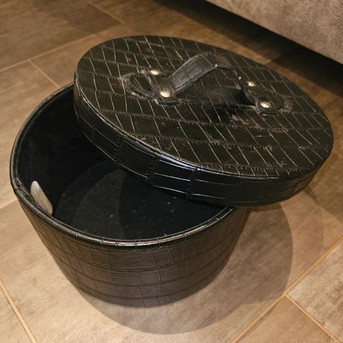 Fifth avenue black round - 5a,