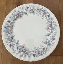 7 x Wedgwood Angela Dinner