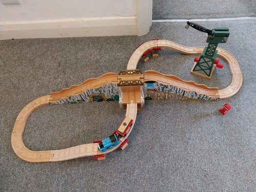 Thomas wooden railway gold - thomas,
