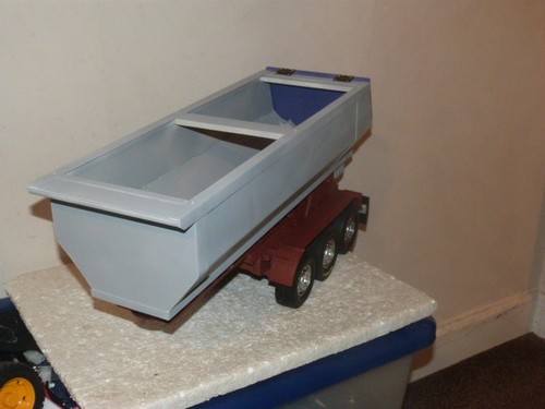 Half pipe tipper - ,