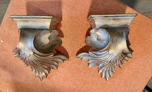 Pair acanthus leaf ornate - leaf,