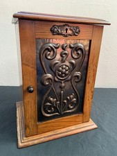 Arts & Crafts / Art Nouveau