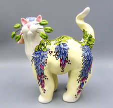 Lacombe Willitts Designs Cat Figurine Hand Painted Ceramic #15389 - Very Good