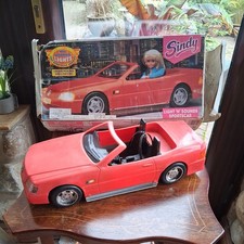 Sindy LIGHTS N Sounds SPORTS car By HASBRO