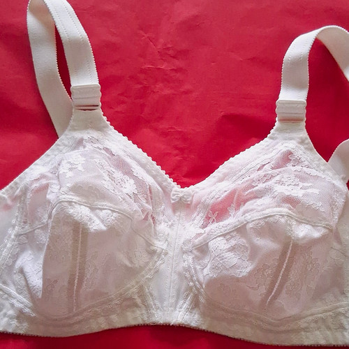 Used triumph doreen - doreen, white