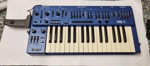 Behringer 32 keys - ms-1,