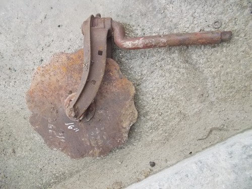 Rolling cutter hub - rolling,