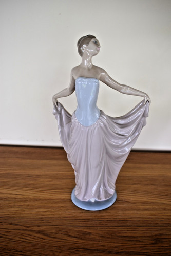 Lladro the dancer figurine - lladro,